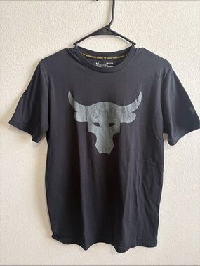 Under Armour Black Short-Sleeve Tee with Gray Bull Logo